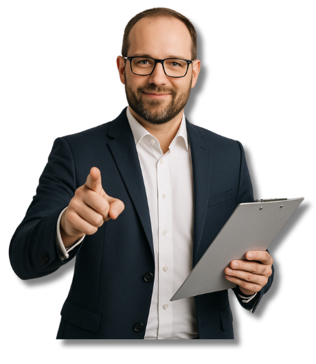 Selbstbewusster Berater mit Brille und Klemmbrett zeigt direkt auf den Betrachter – Symbolbild für entschlossene Veränderung, klare Analysen und den Aufruf zum Handeln mit HUMAN PLUS.